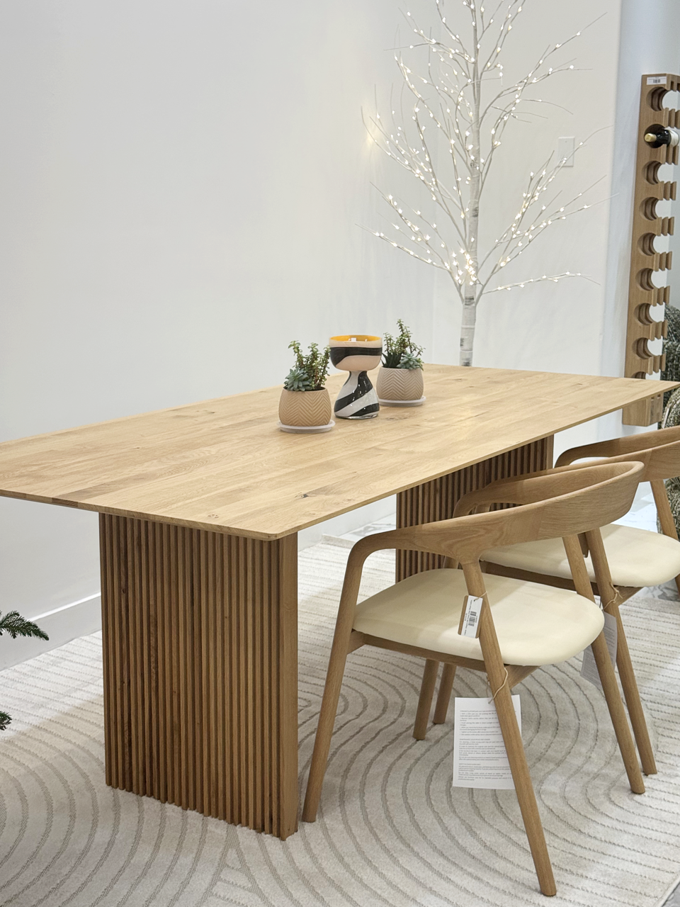 Tommy Solid Oak Dining Table – Handcrafted & Extendable