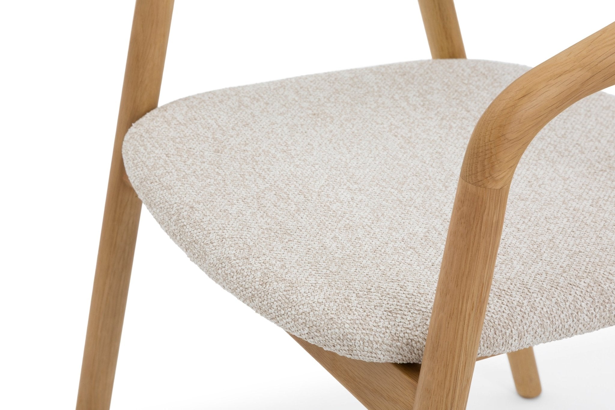 Celeste – Elegant Oak Dining Chair, Cobble Fabric close-up on natural oak frame and light textured upholstered seat, gallery position 1 ISO06-01D04H80V11_Oaknatural_Cobble110_VC_02.jpg