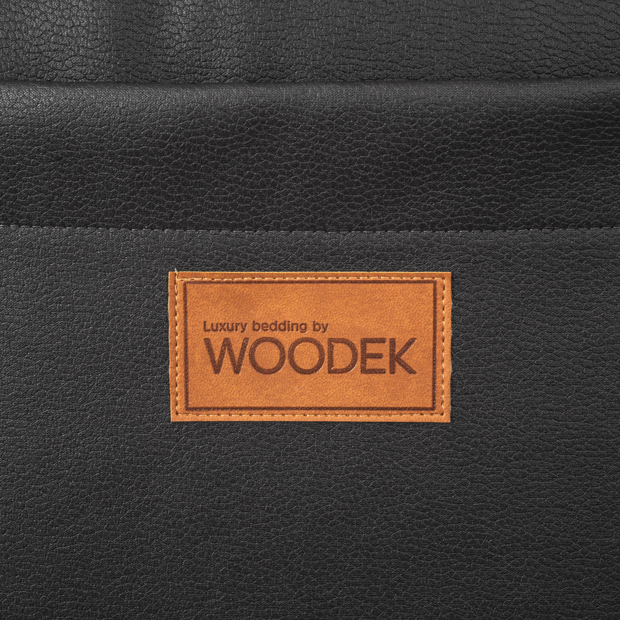 2 in 1 pet mattress and pet bag in black colour, logo detail