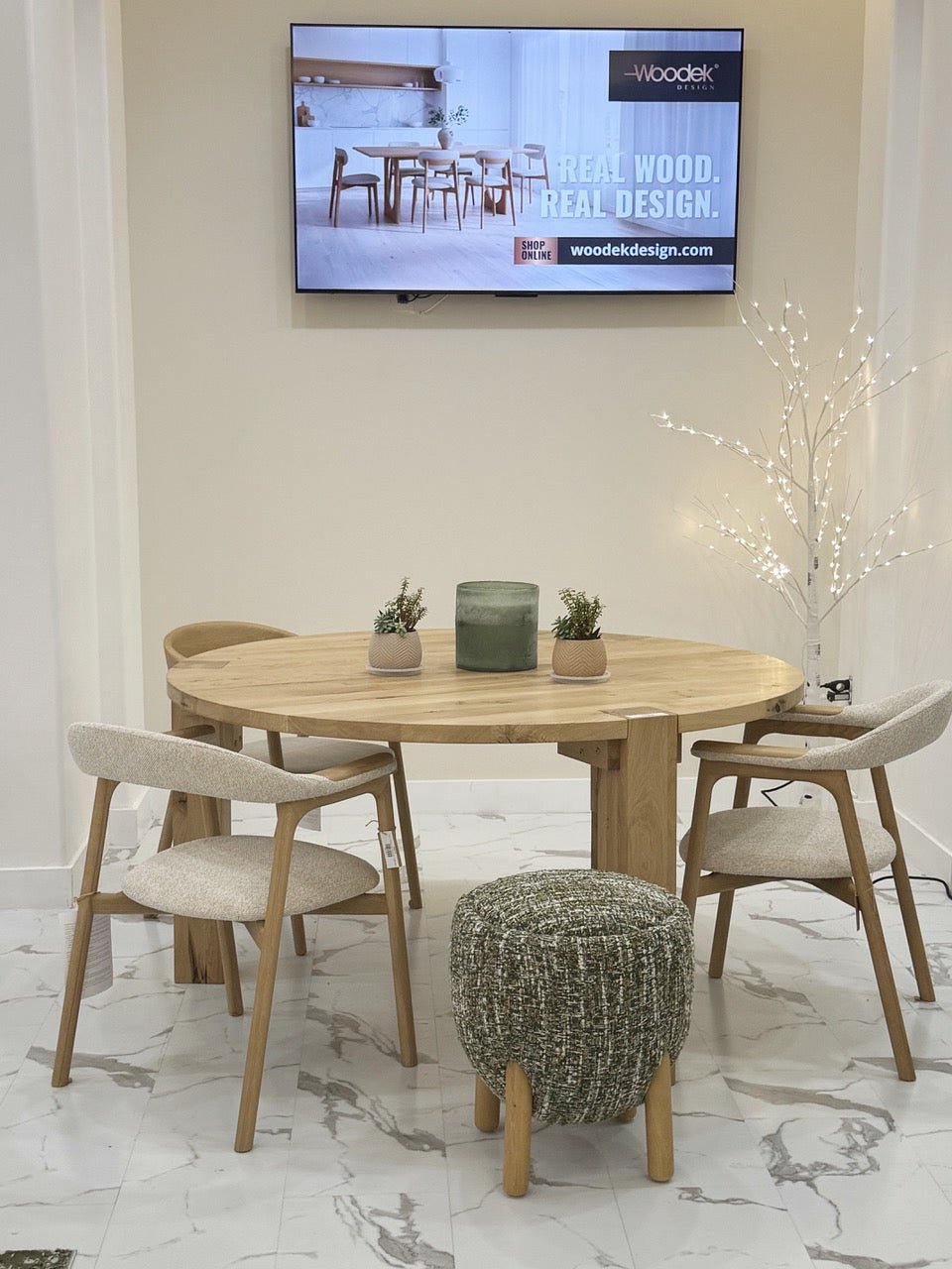 Rooma Round Dining Table –  Handcrafted Solid Oak Hardwood with natural grain and sturdy legs in minimalist Scandinavian dining room, gallery 1 Oak_dining_table_rome3.jpg